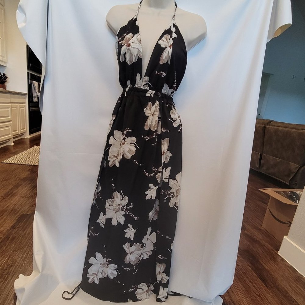 NWT CMZ2005 Women's Sleeveless Maxi Dress